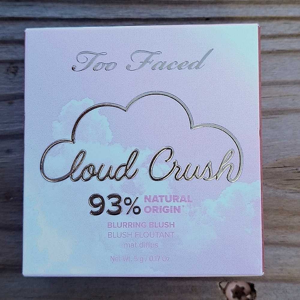 Too Faced Cloud Crush Blurring Blush in Shade *Velvet Crush".
